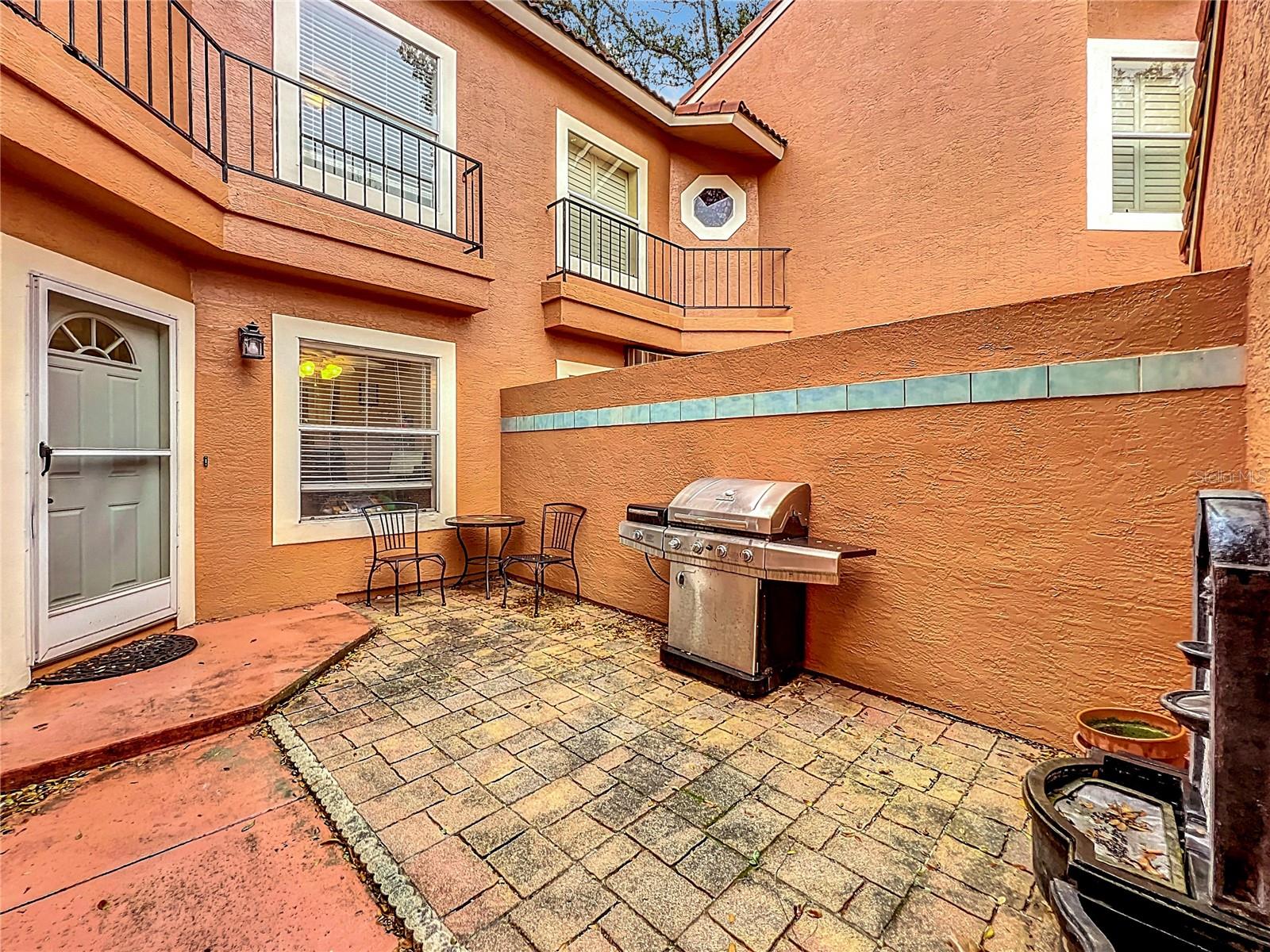 753 COVE WAY