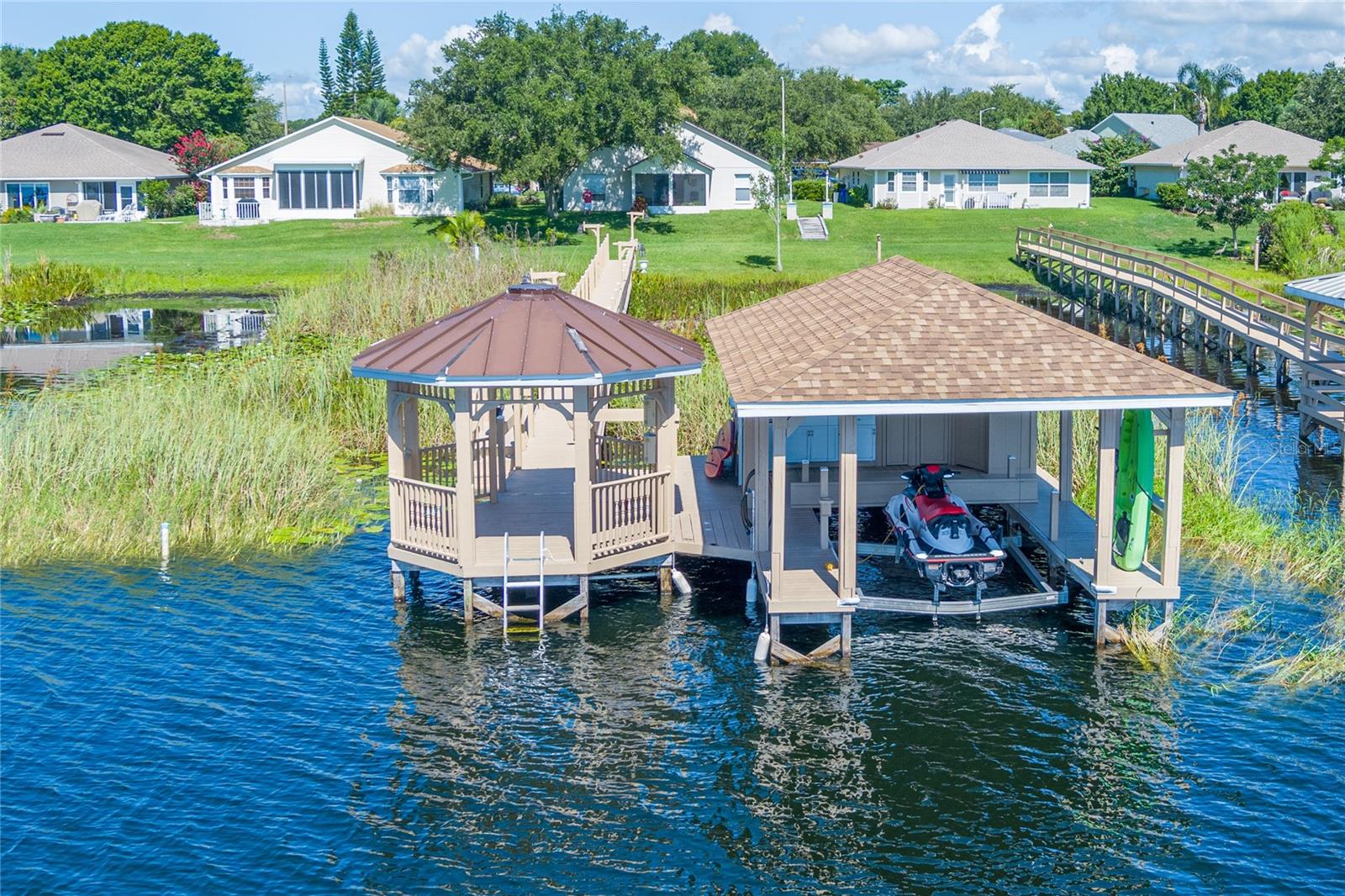 1649 LAKE VILLA DR