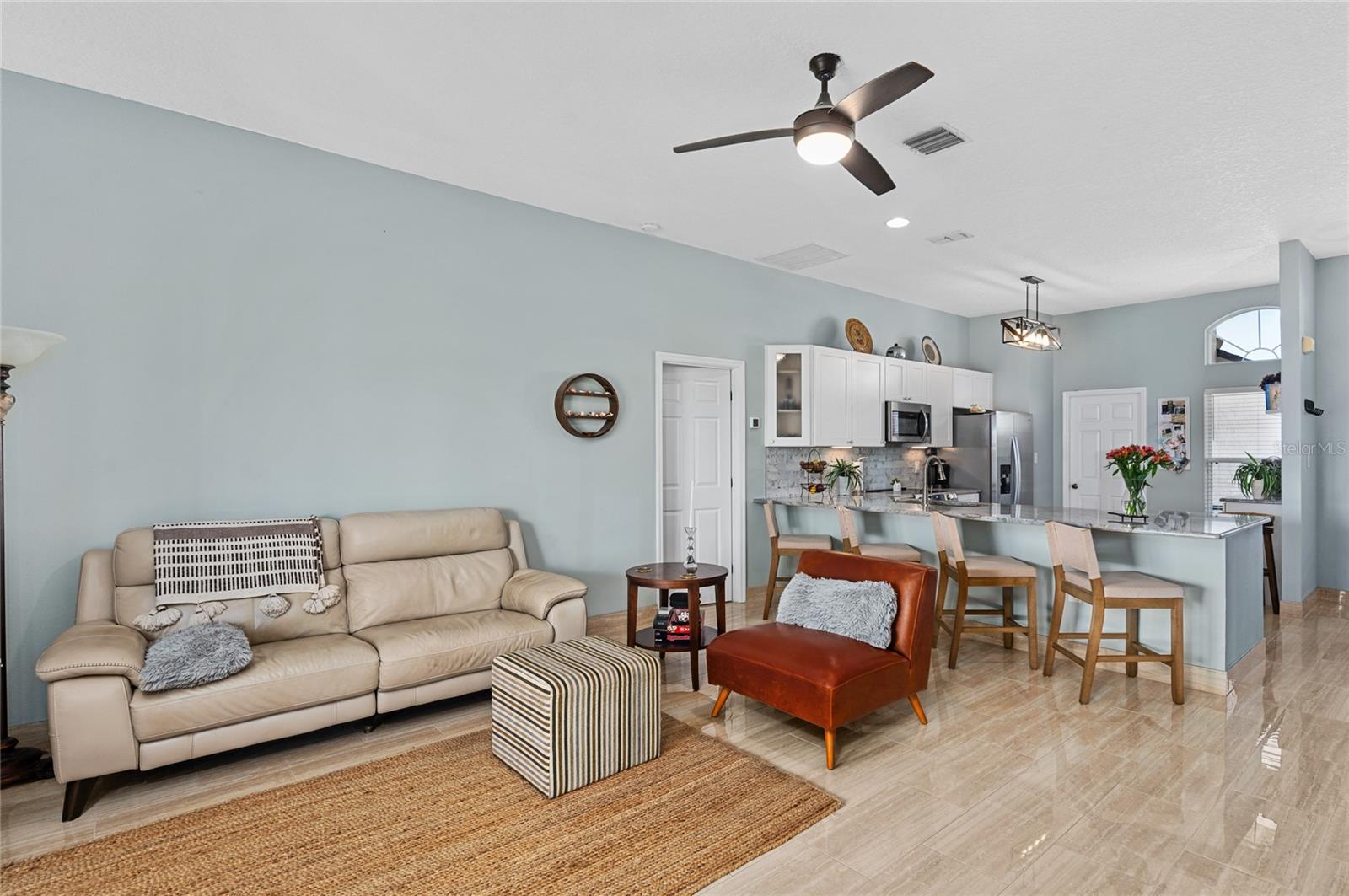 1649 LAKE VILLA DR