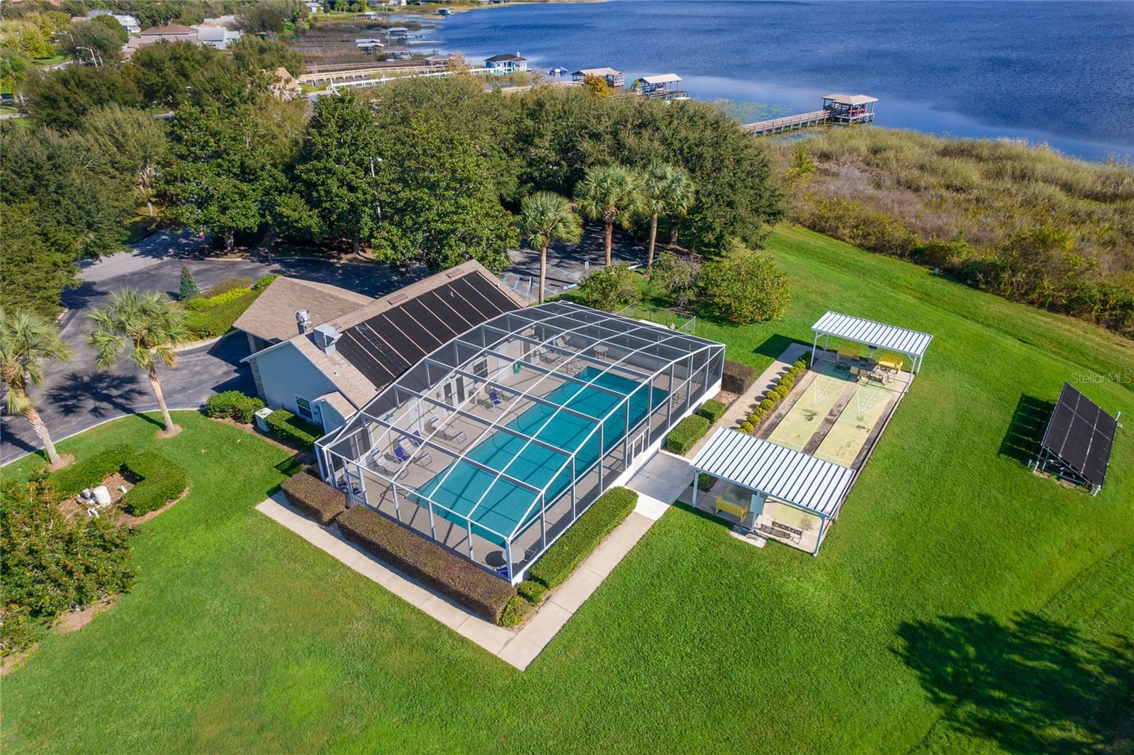 1649 LAKE VILLA DR