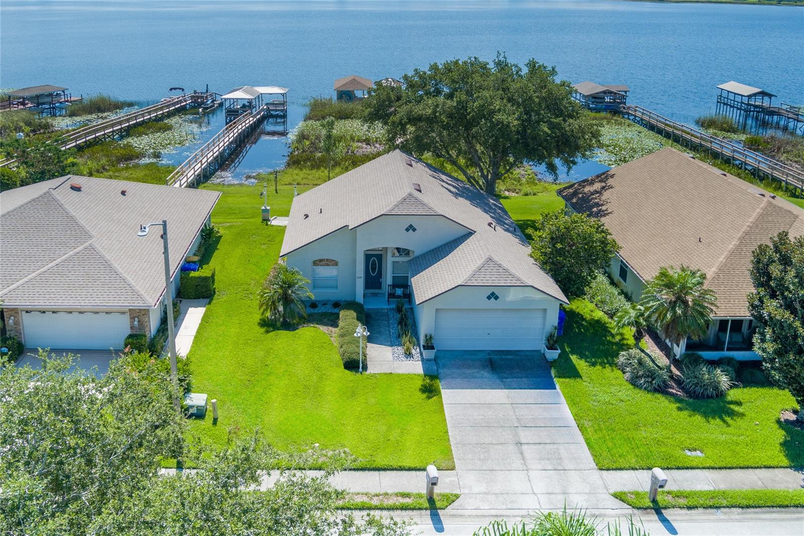 1649 LAKE VILLA DR