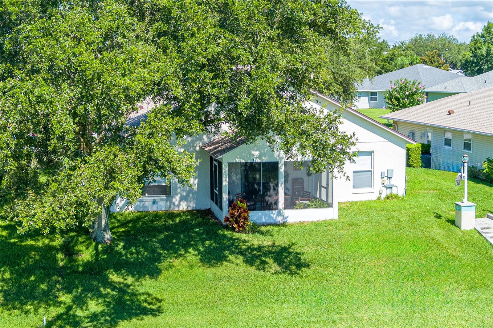 1649 LAKE VILLA DR
