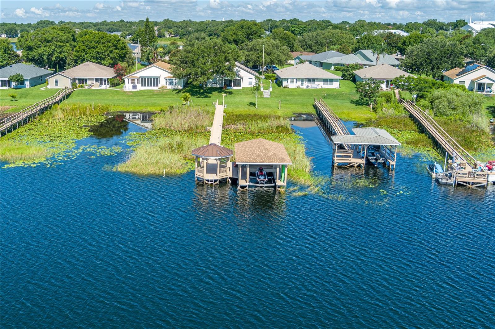 1649 LAKE VILLA DR