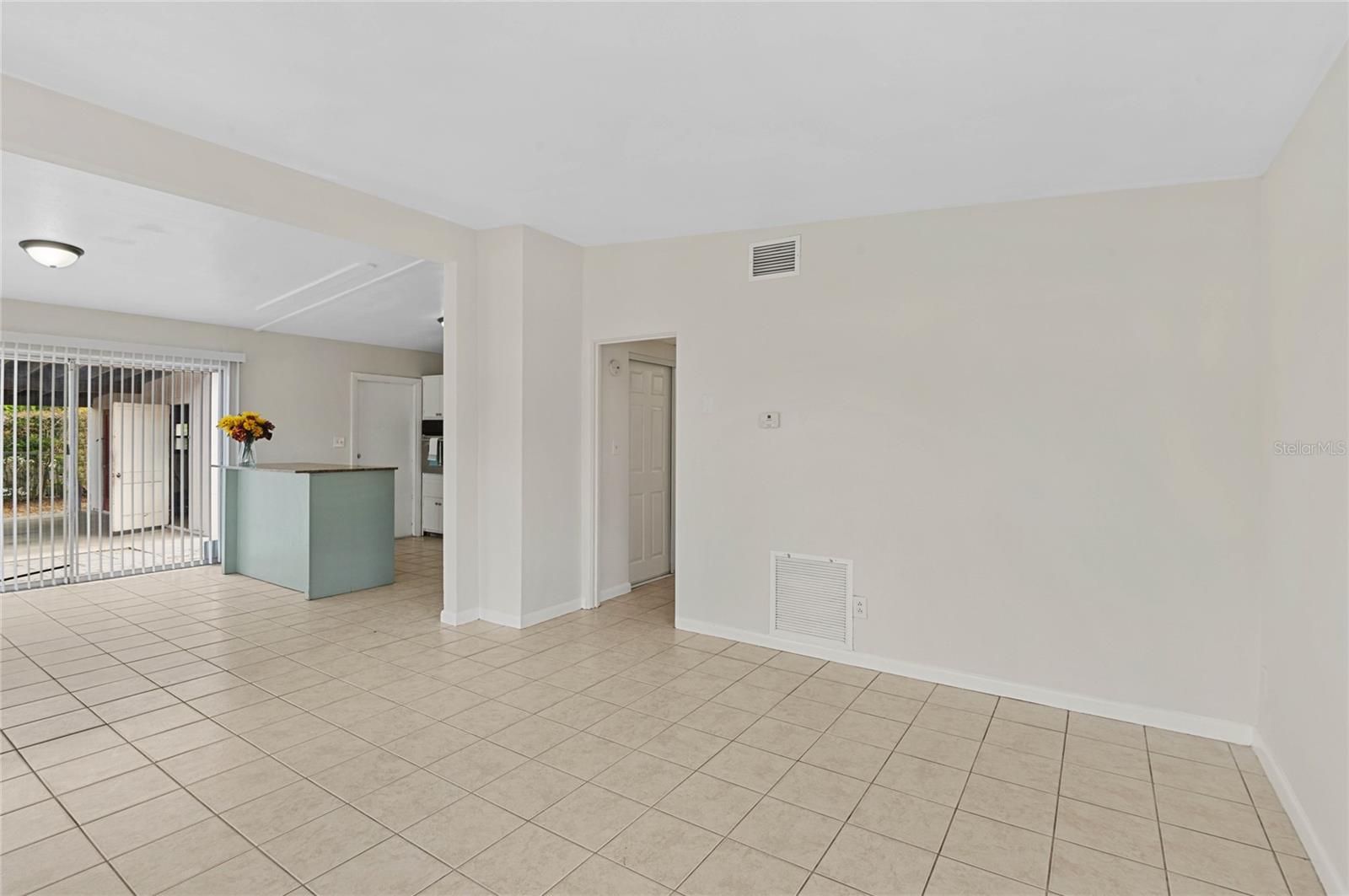 1633 COLTON