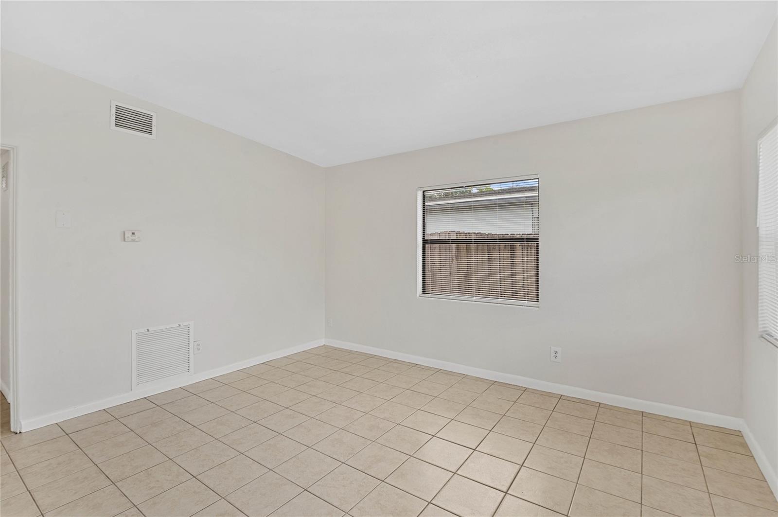 1633 COLTON