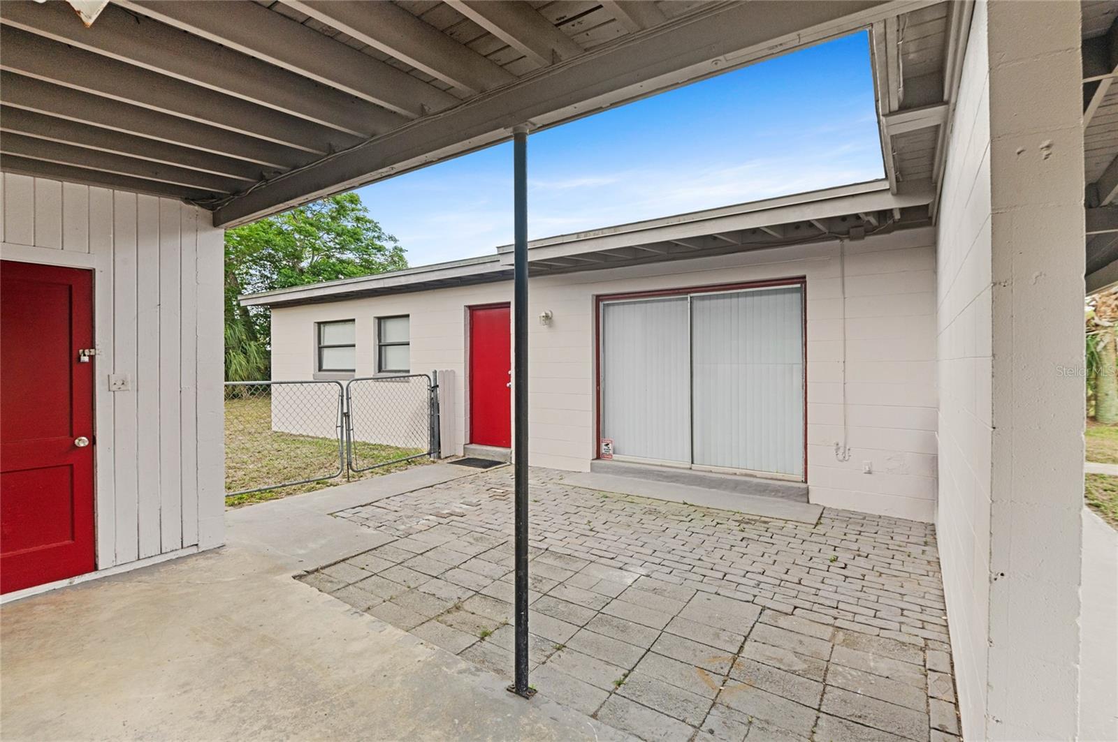 1633 COLTON