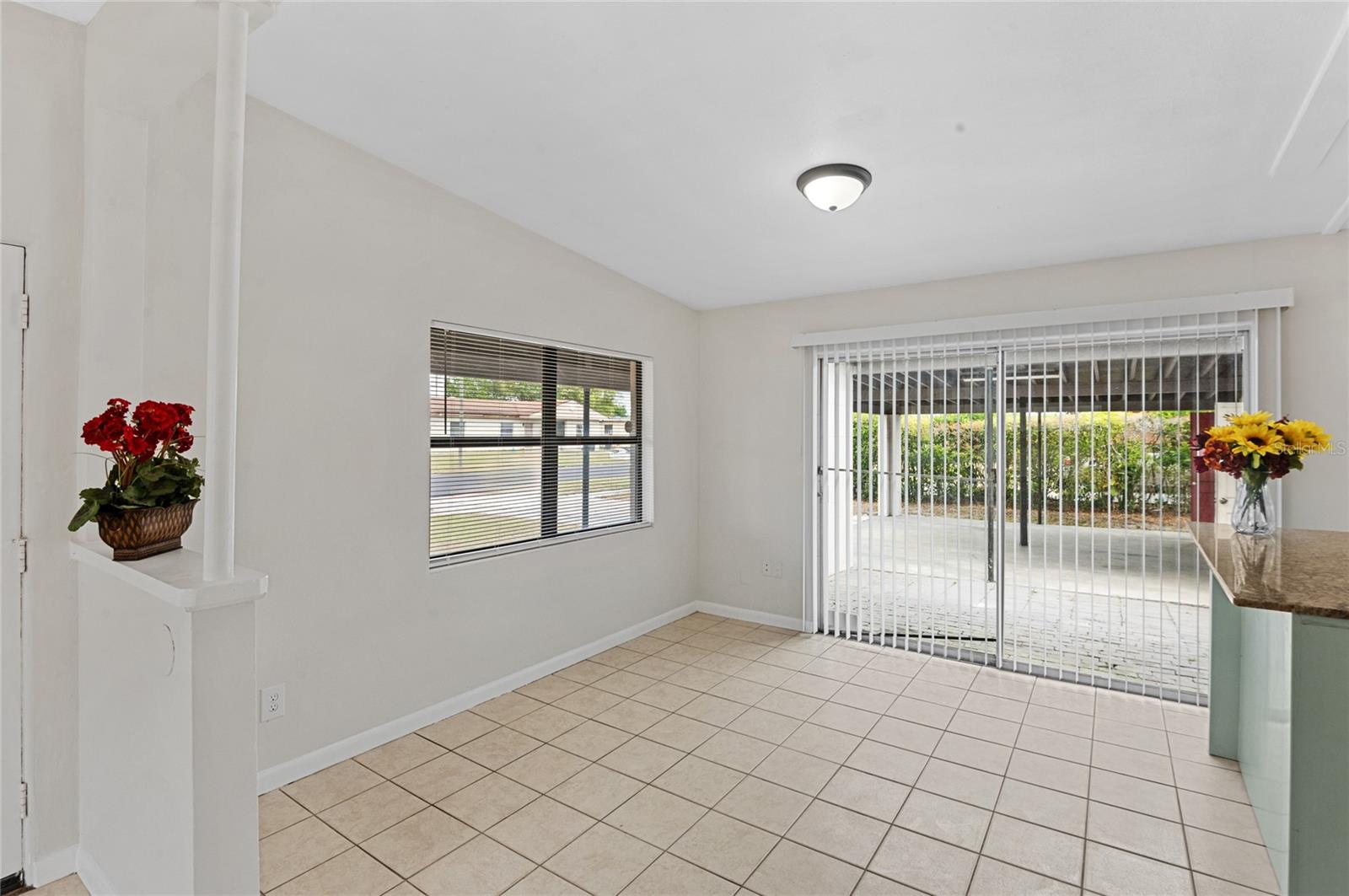 1633 COLTON