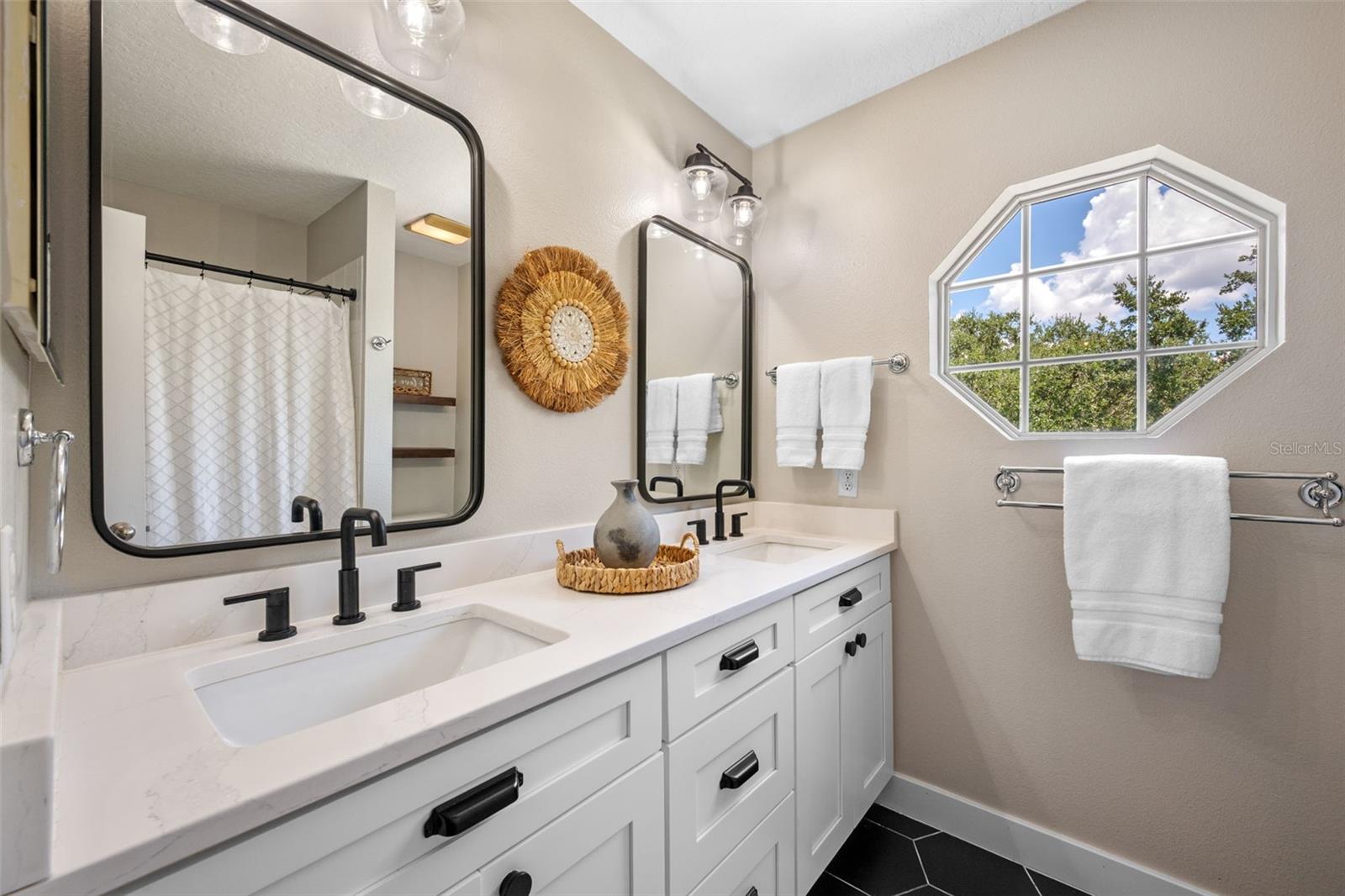 3406 CARRIAGE LAKE DR