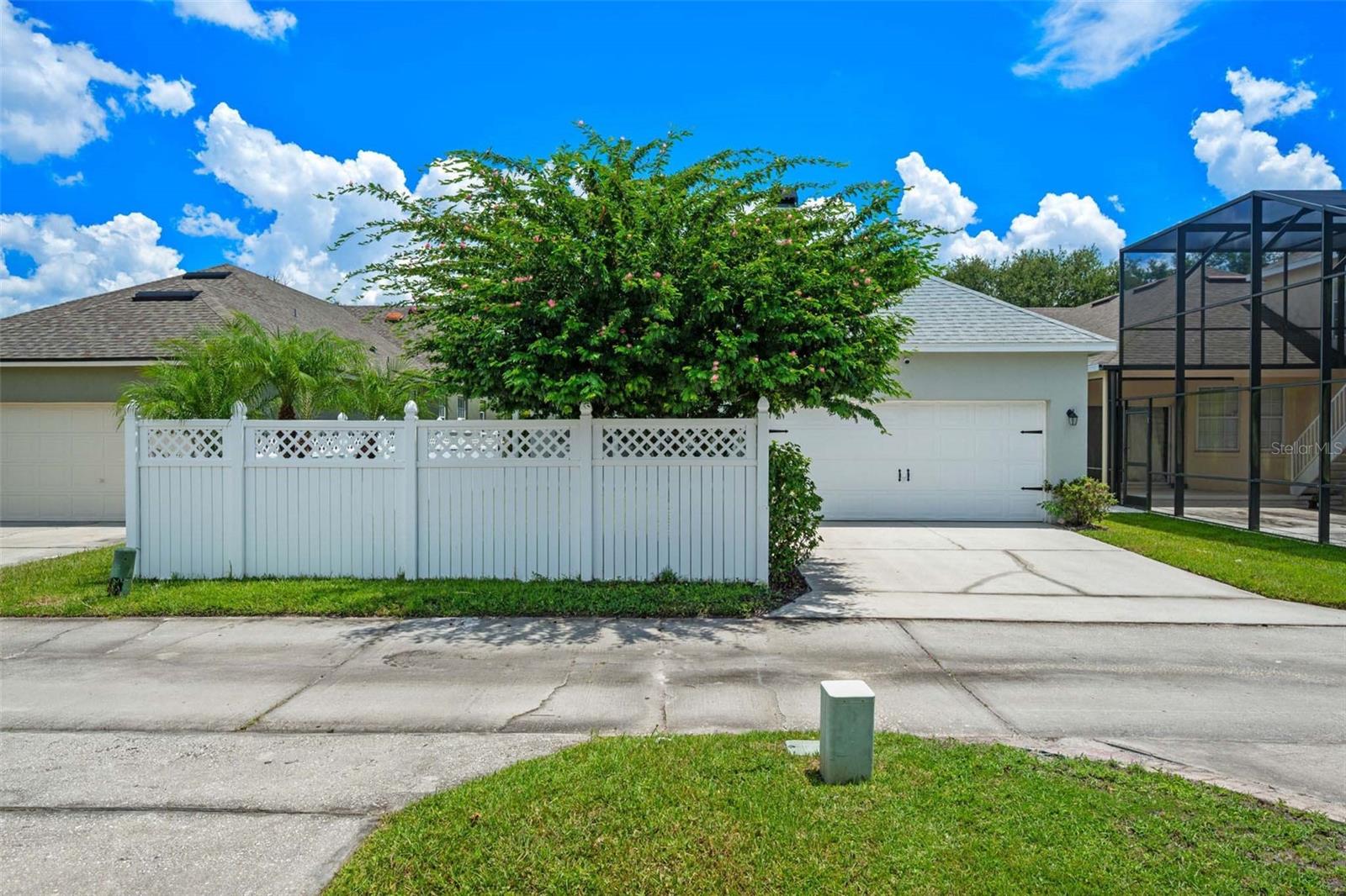3406 CARRIAGE LAKE DR