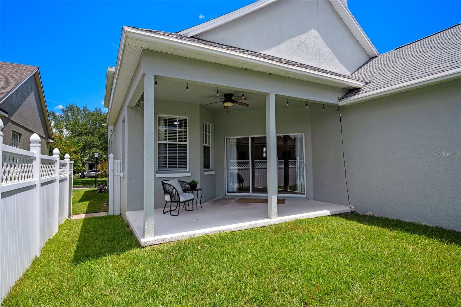 3406 CARRIAGE LAKE DR