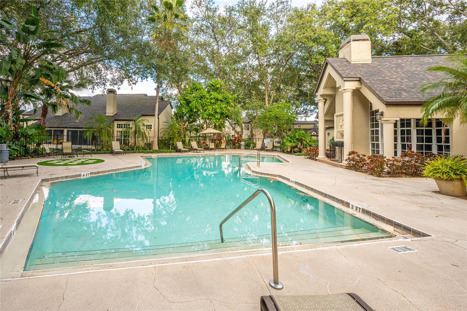 1523 FARRINDON CIR #1523