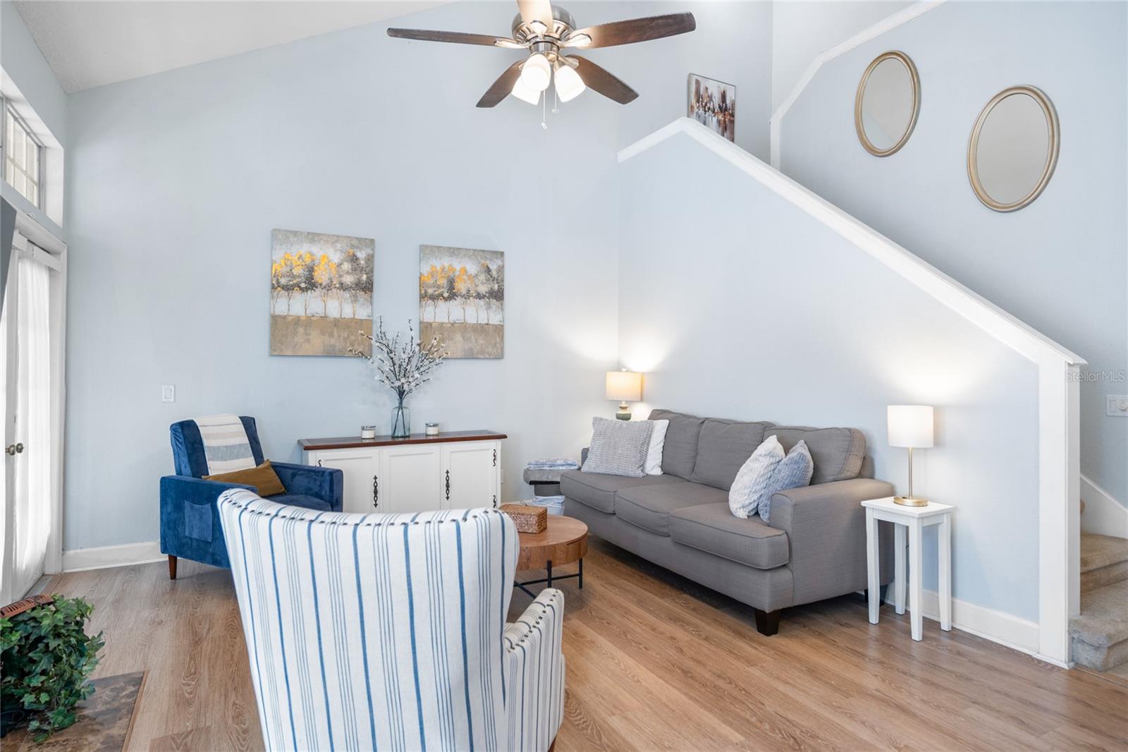 1523 FARRINDON CIR #1523