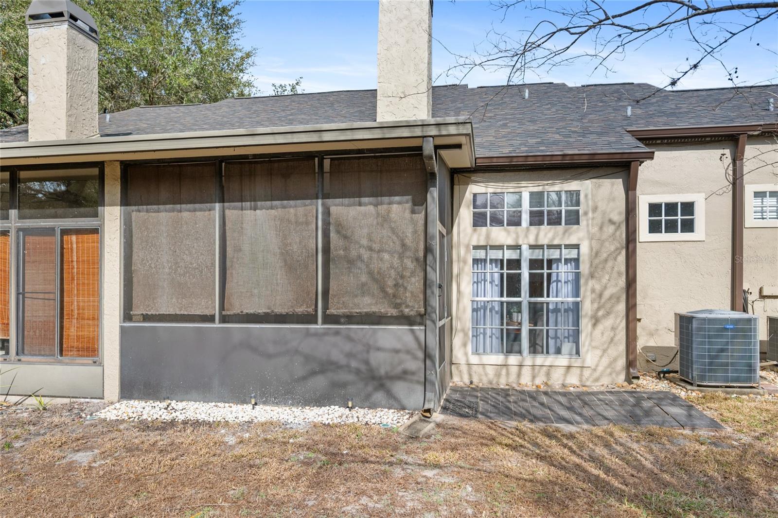 1523 FARRINDON CIR #1523