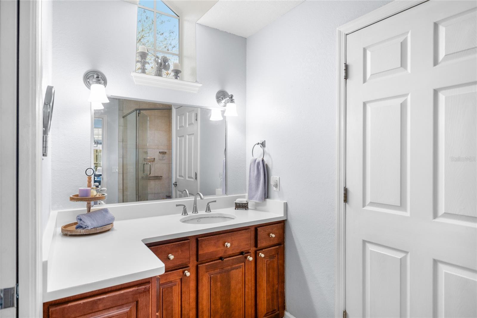 1523 FARRINDON CIR #1523