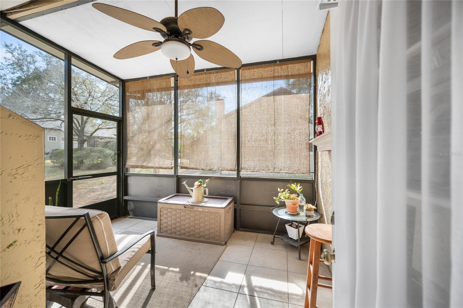 1523 FARRINDON CIR #1523