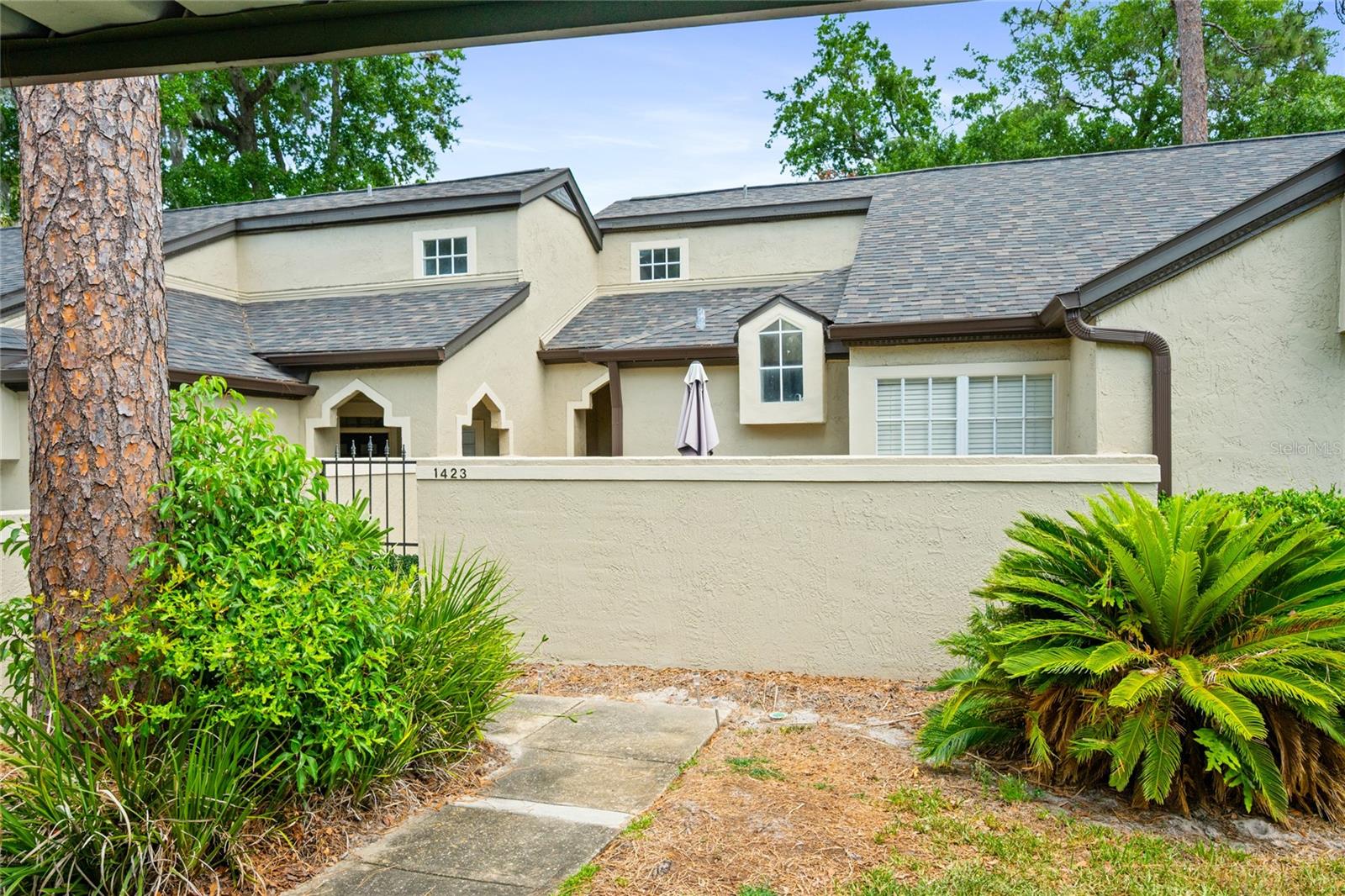 1423 FARRINDON CIR