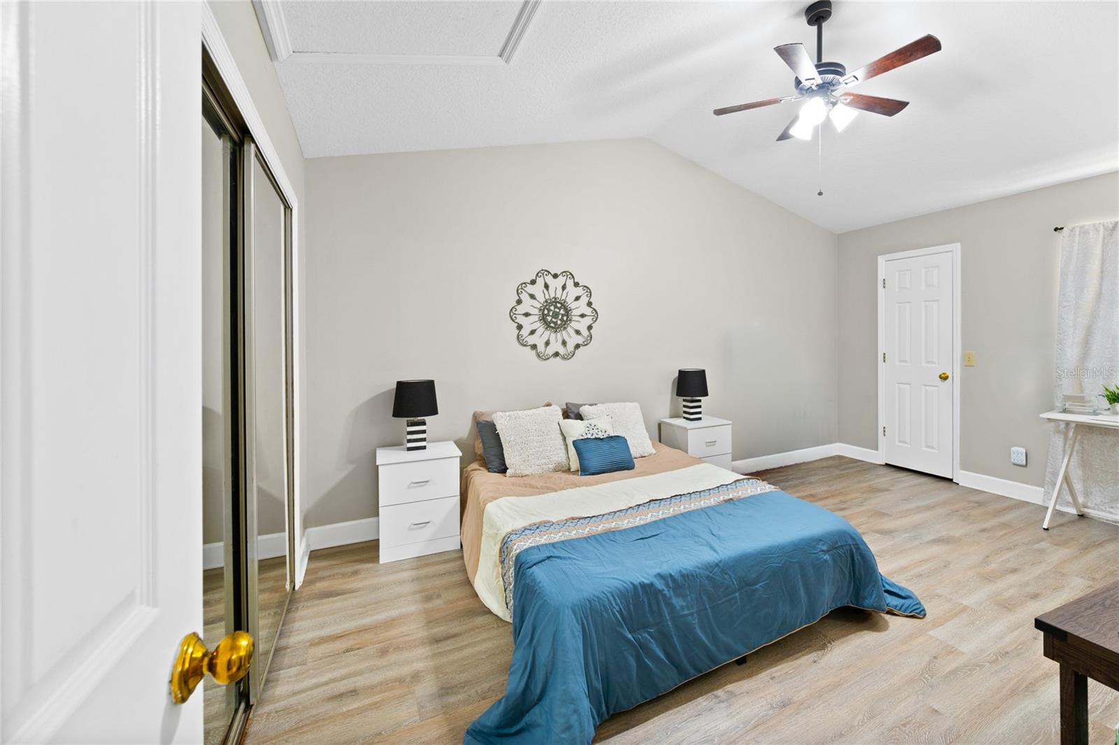 1423 FARRINDON CIR