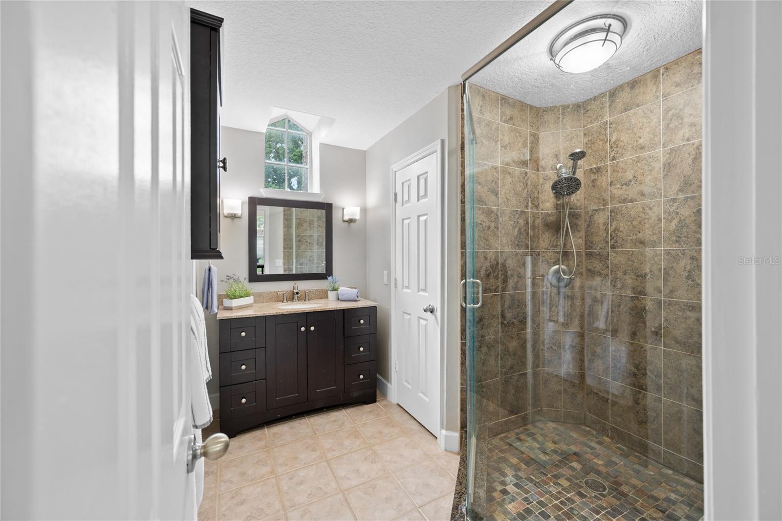 1423 FARRINDON CIR