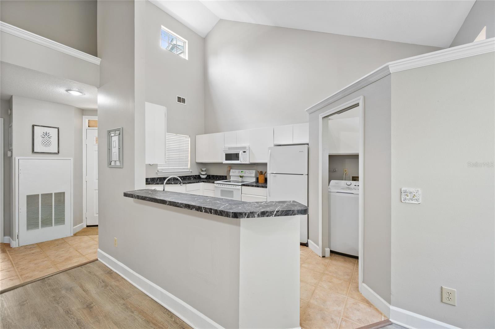 1423 FARRINDON CIR