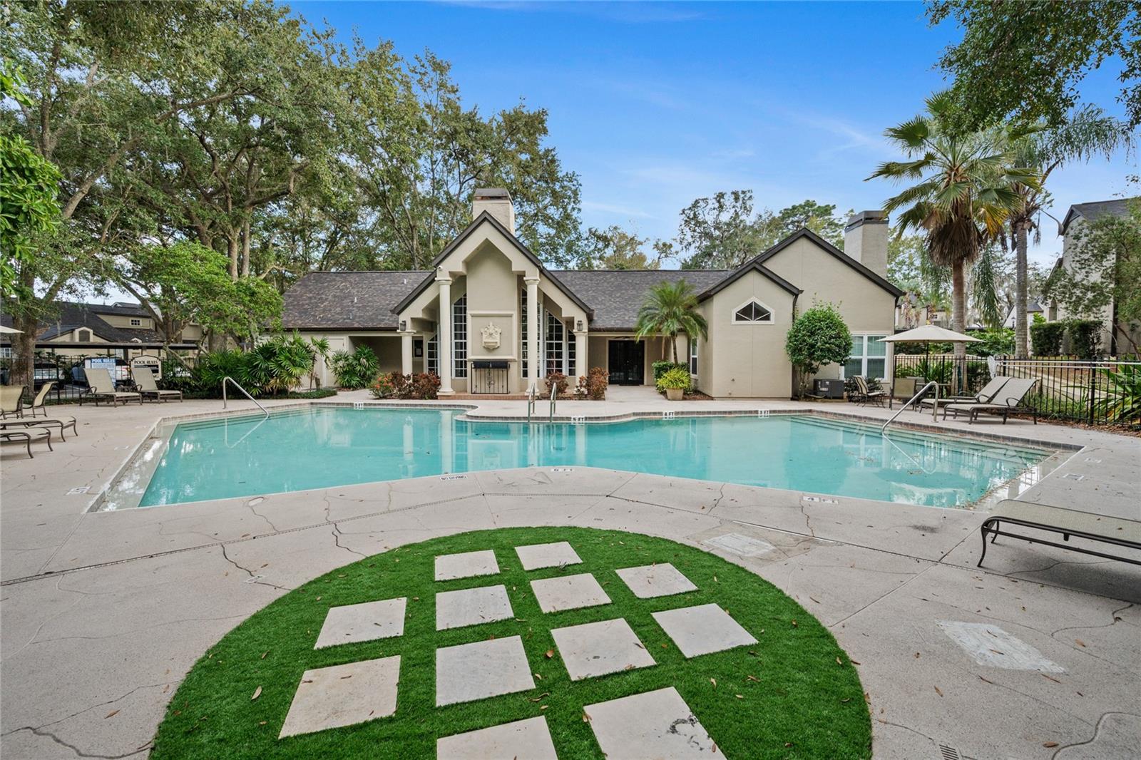 1423 FARRINDON CIR