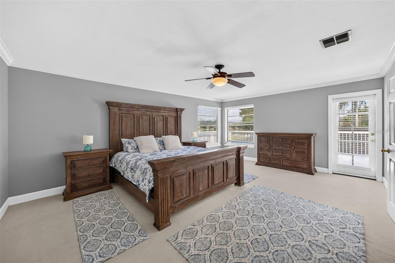 2260 W CLASSIC COURT