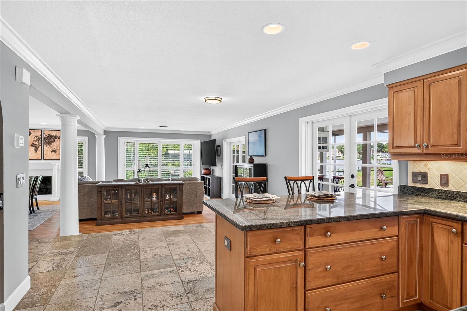 2260 W CLASSIC COURT
