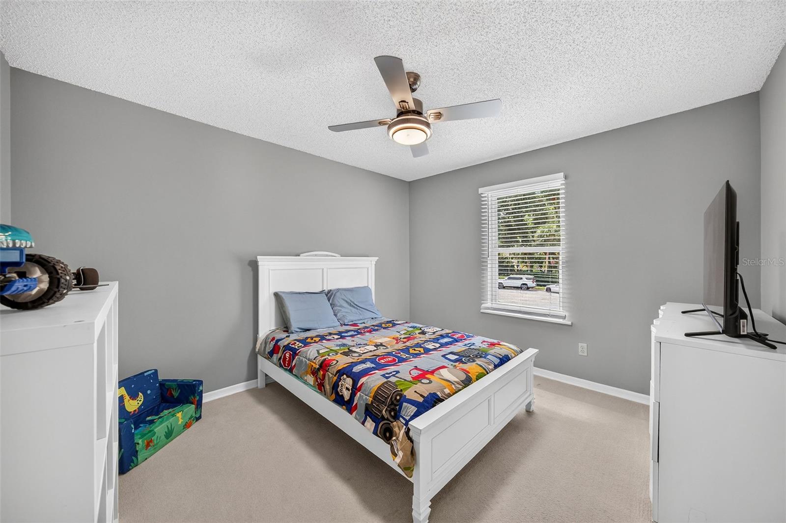 2260 W CLASSIC COURT