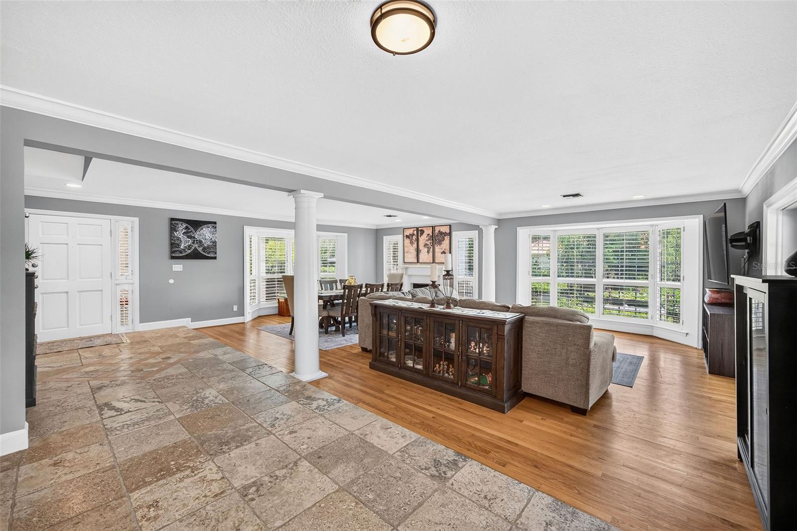 2260 W CLASSIC COURT