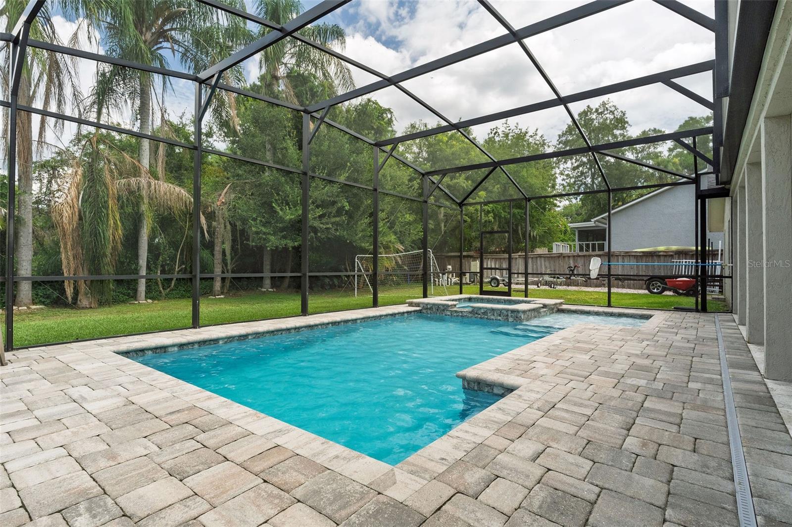2260 W CLASSIC COURT