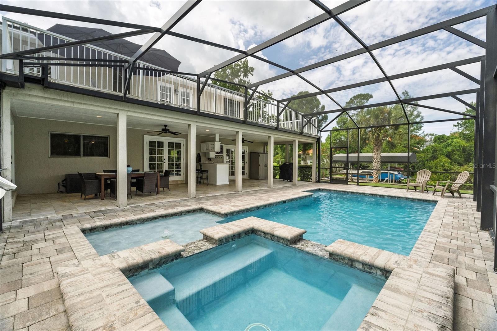 2260 W CLASSIC COURT