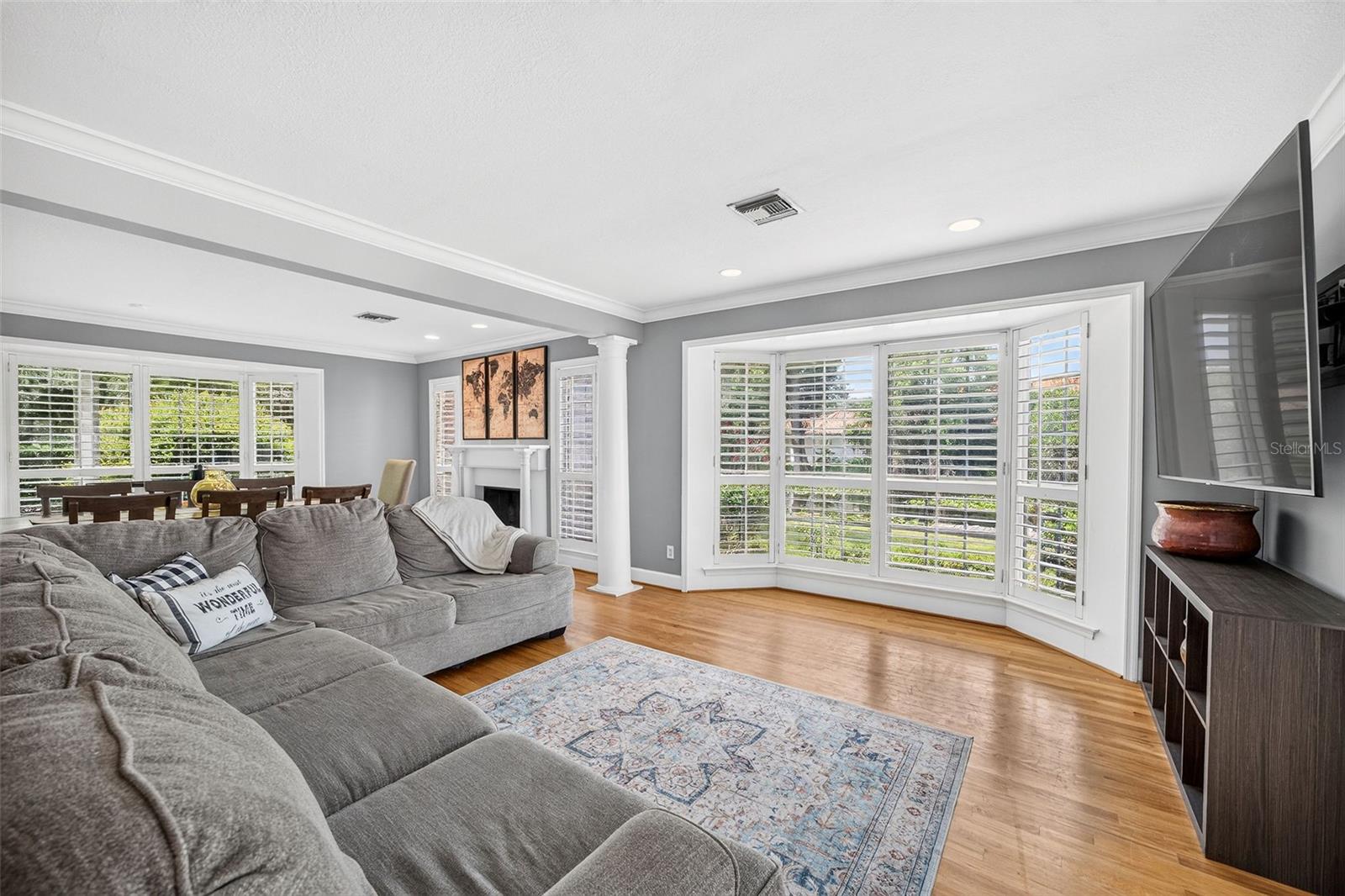 2260 W CLASSIC COURT