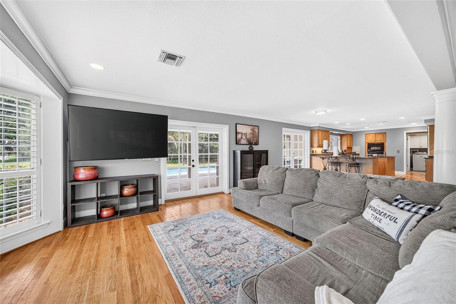 2260 W CLASSIC COURT