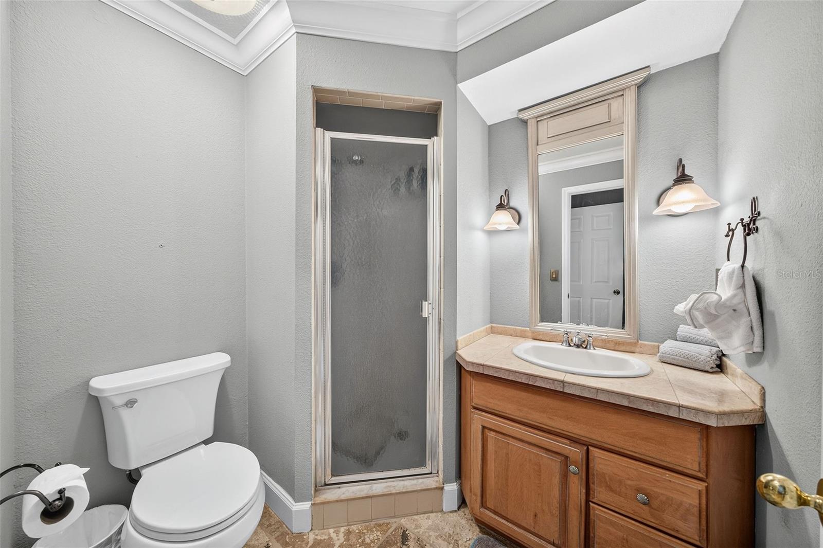 2260 W CLASSIC COURT