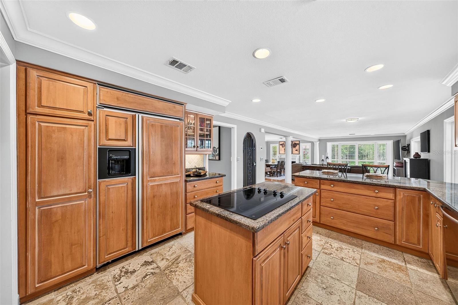 2260 W CLASSIC COURT