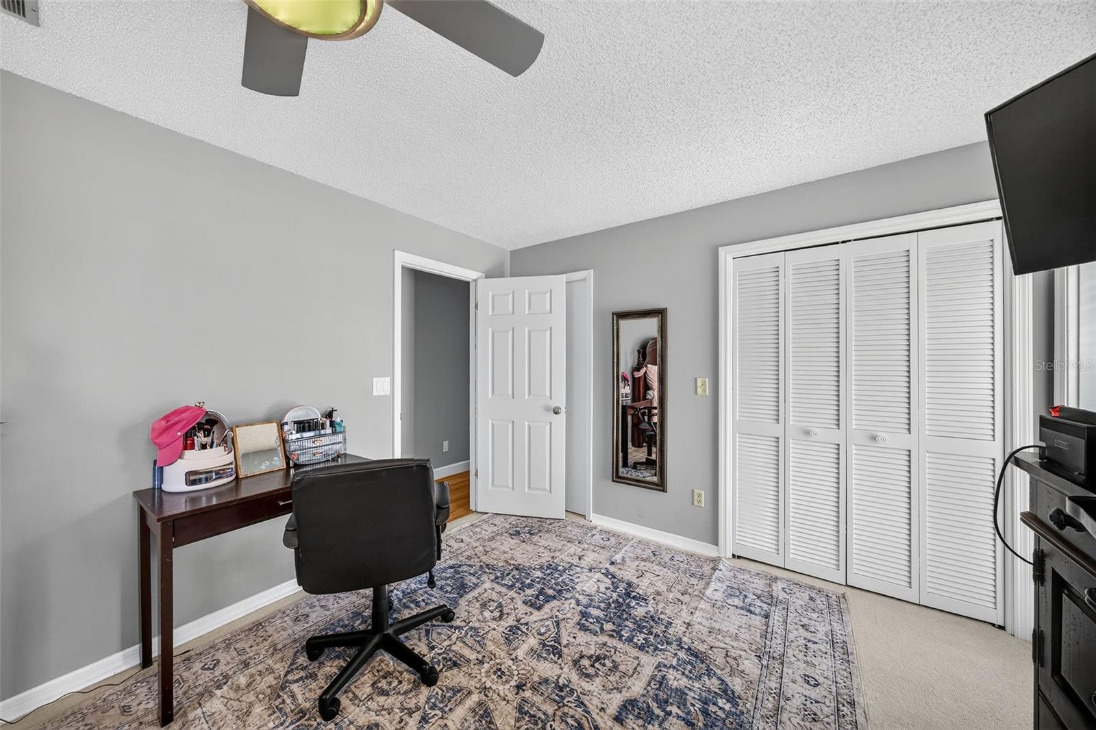2260 W CLASSIC COURT
