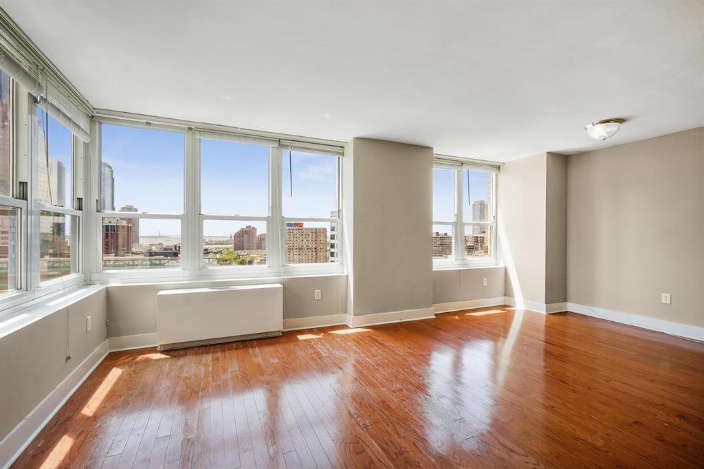 88 MORGAN ST Unit: 2008