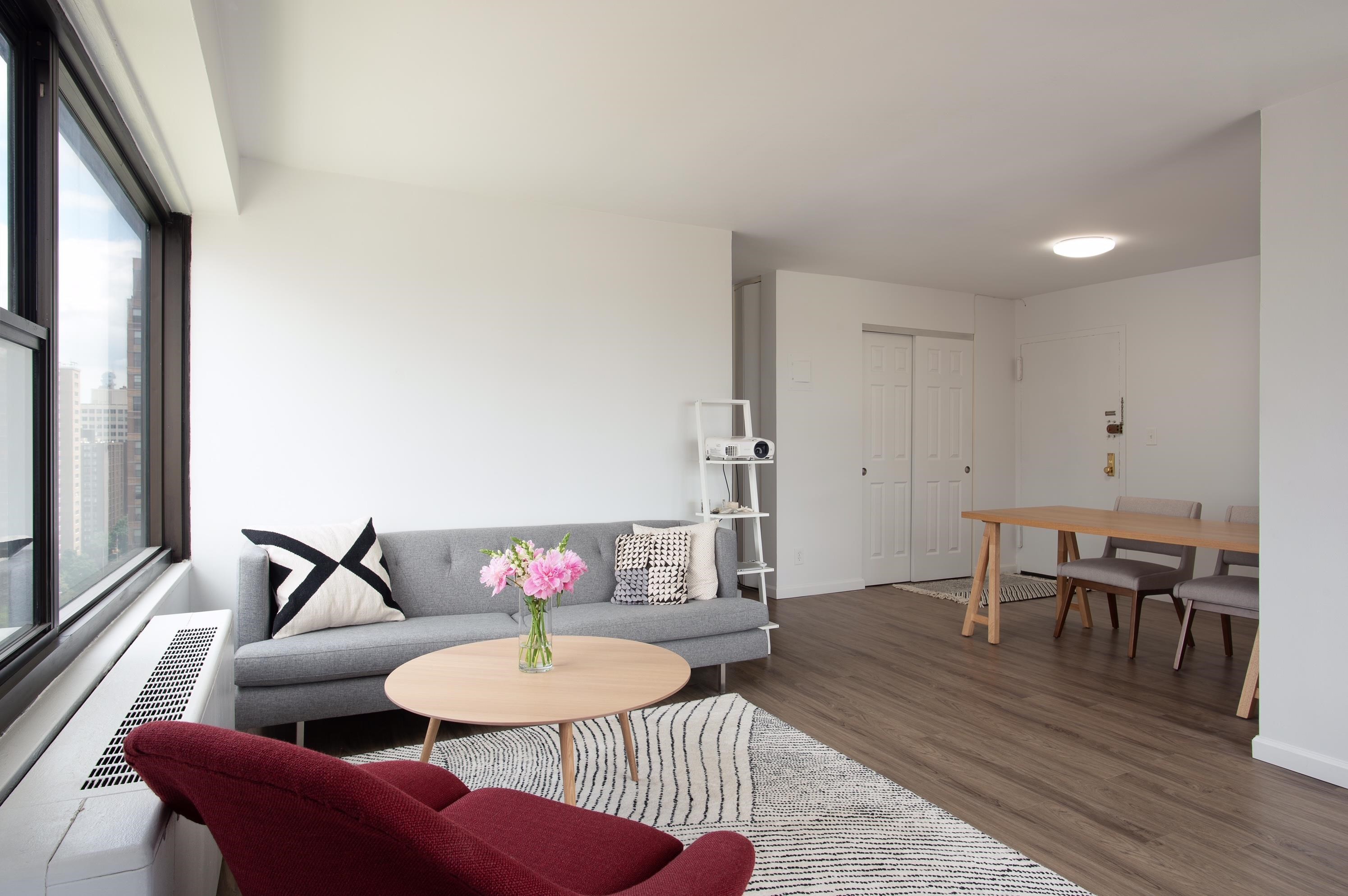 135 MONTGOMERY ST Unit: 17G