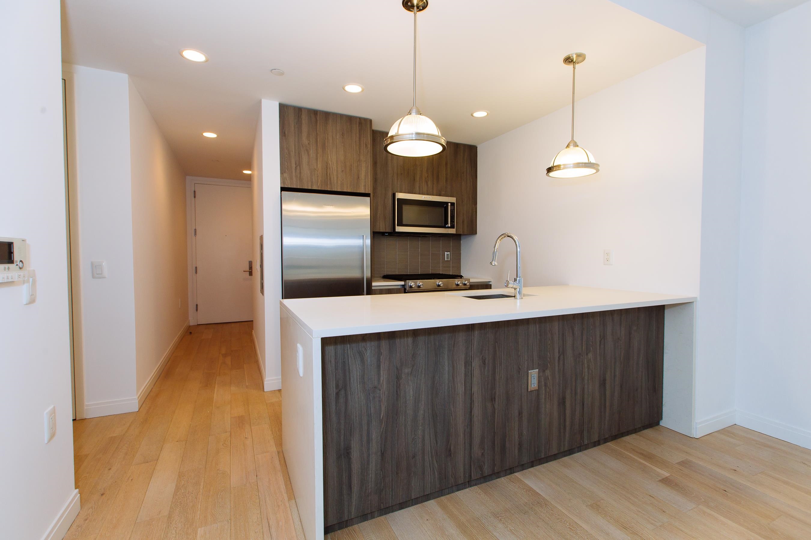 160 1ST ST Unit: 506