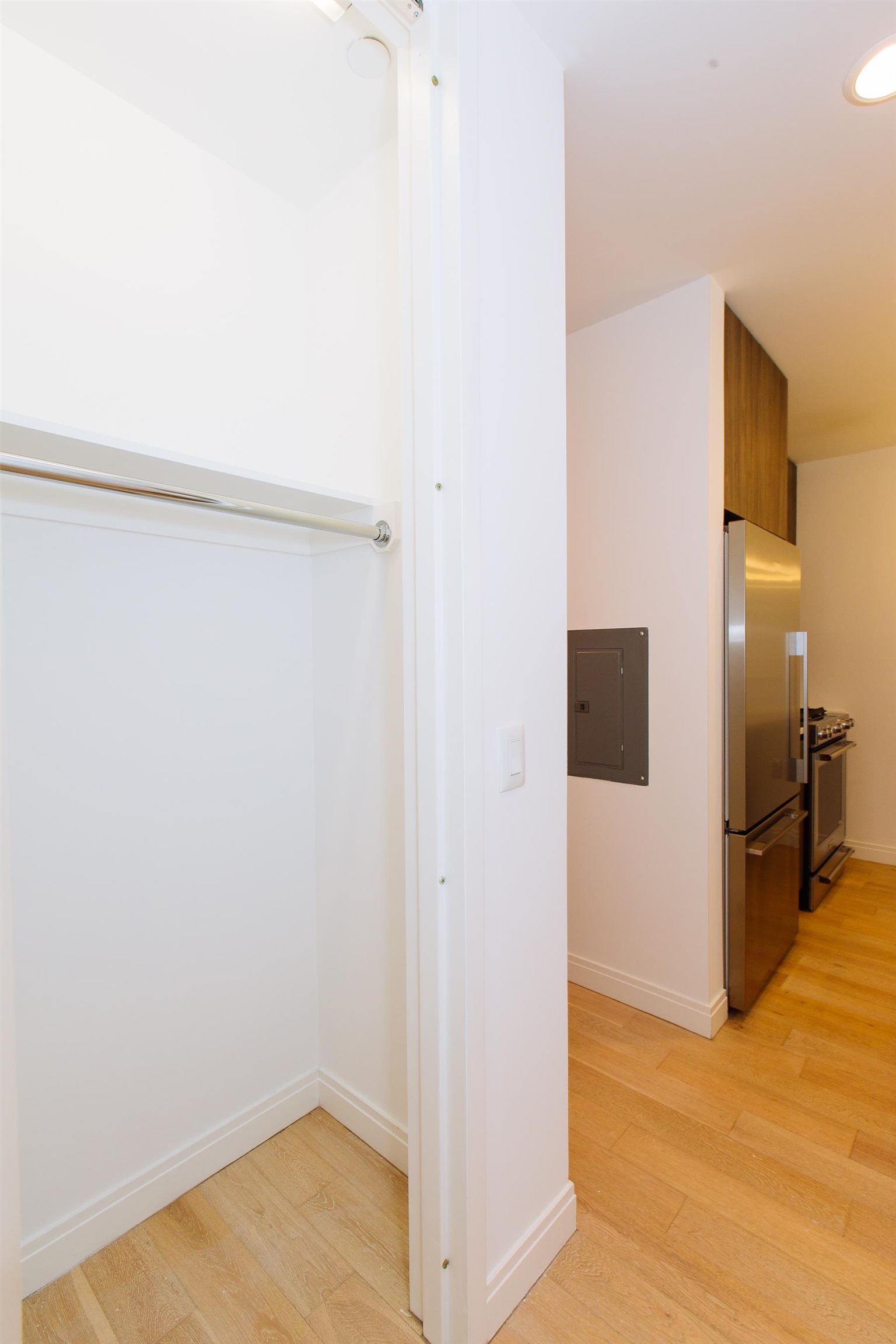 160 1ST ST Unit: 506