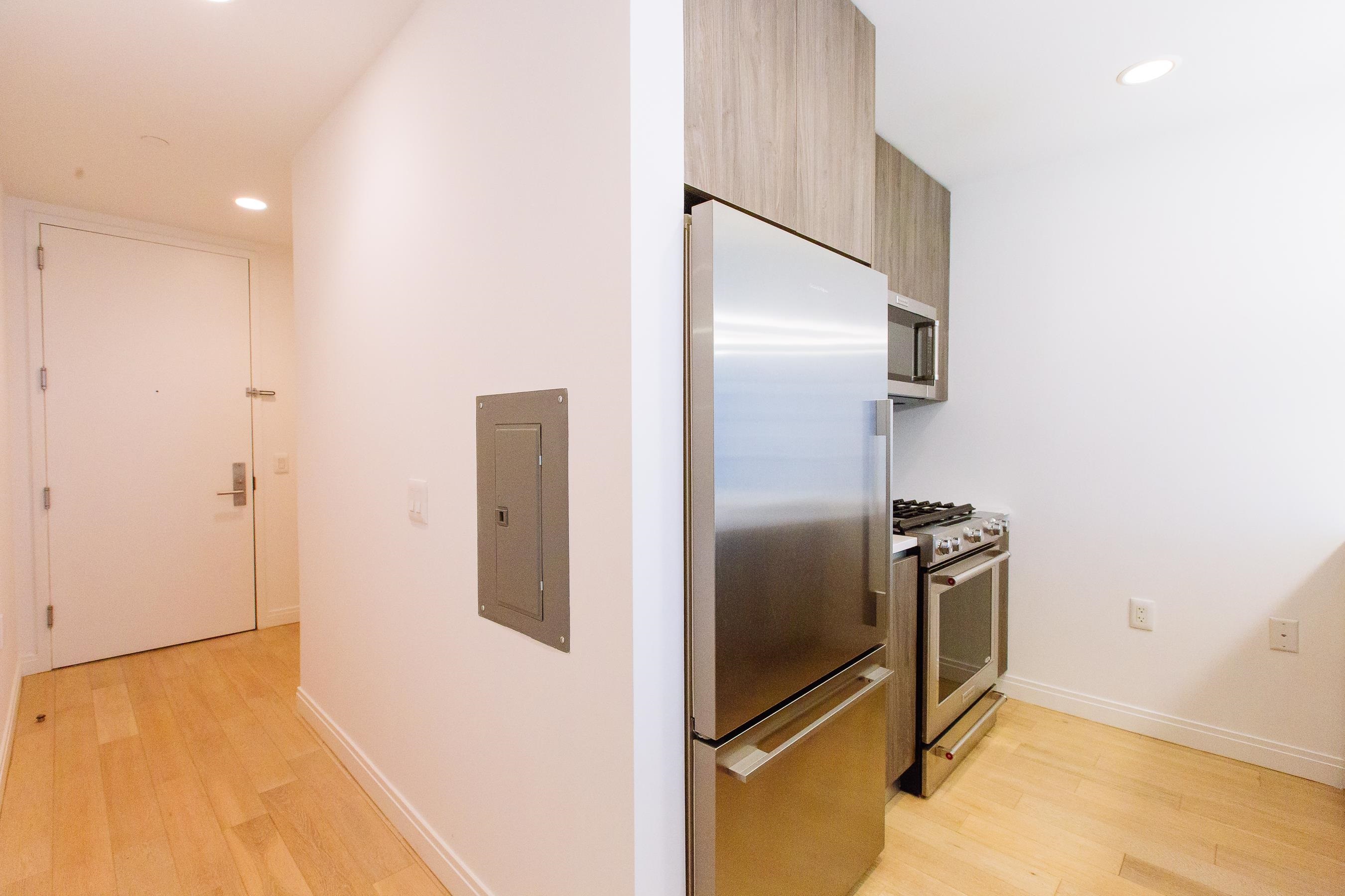 160 1ST ST Unit: 506