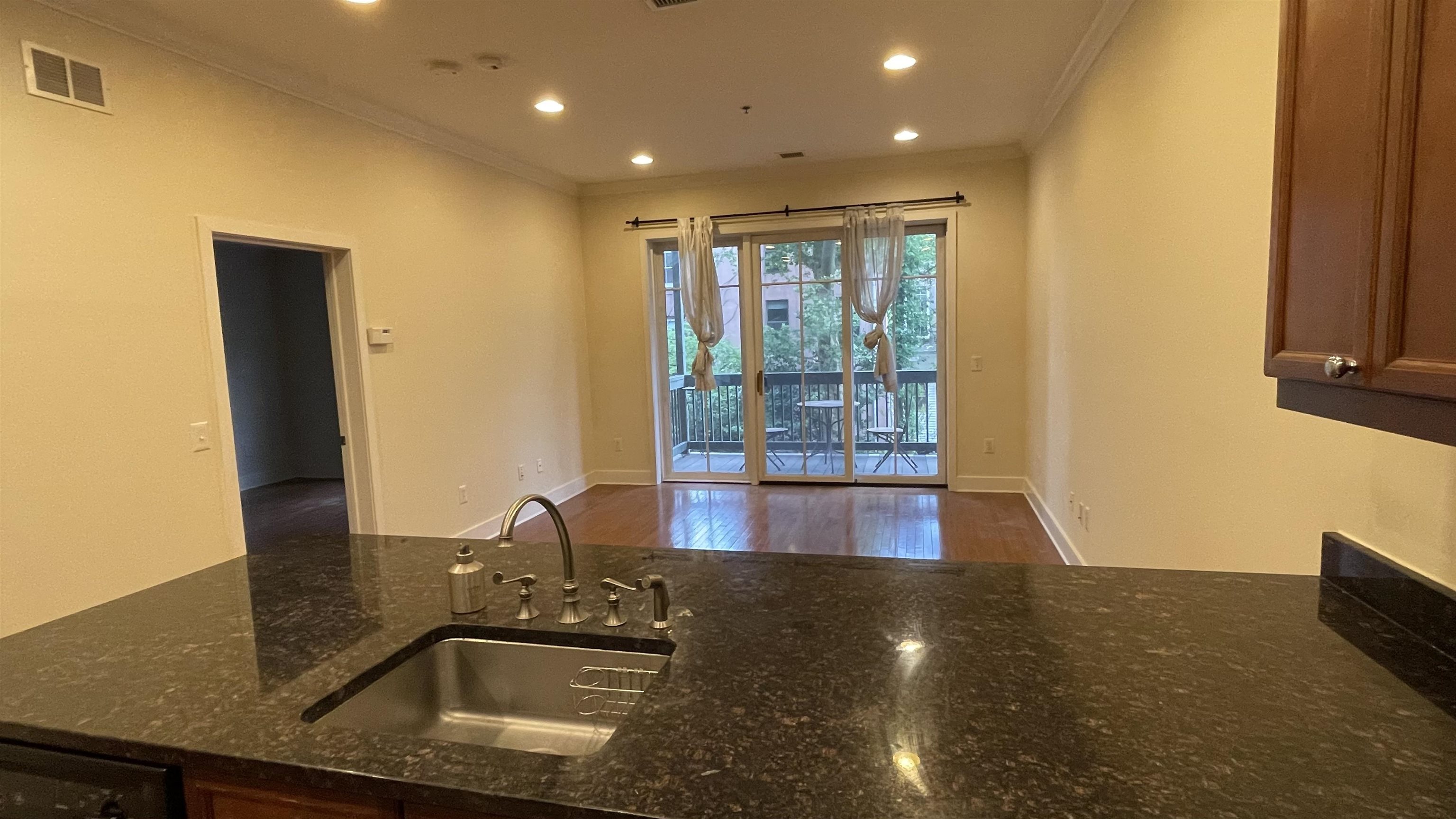 61 GRAND ST Unit: 2C