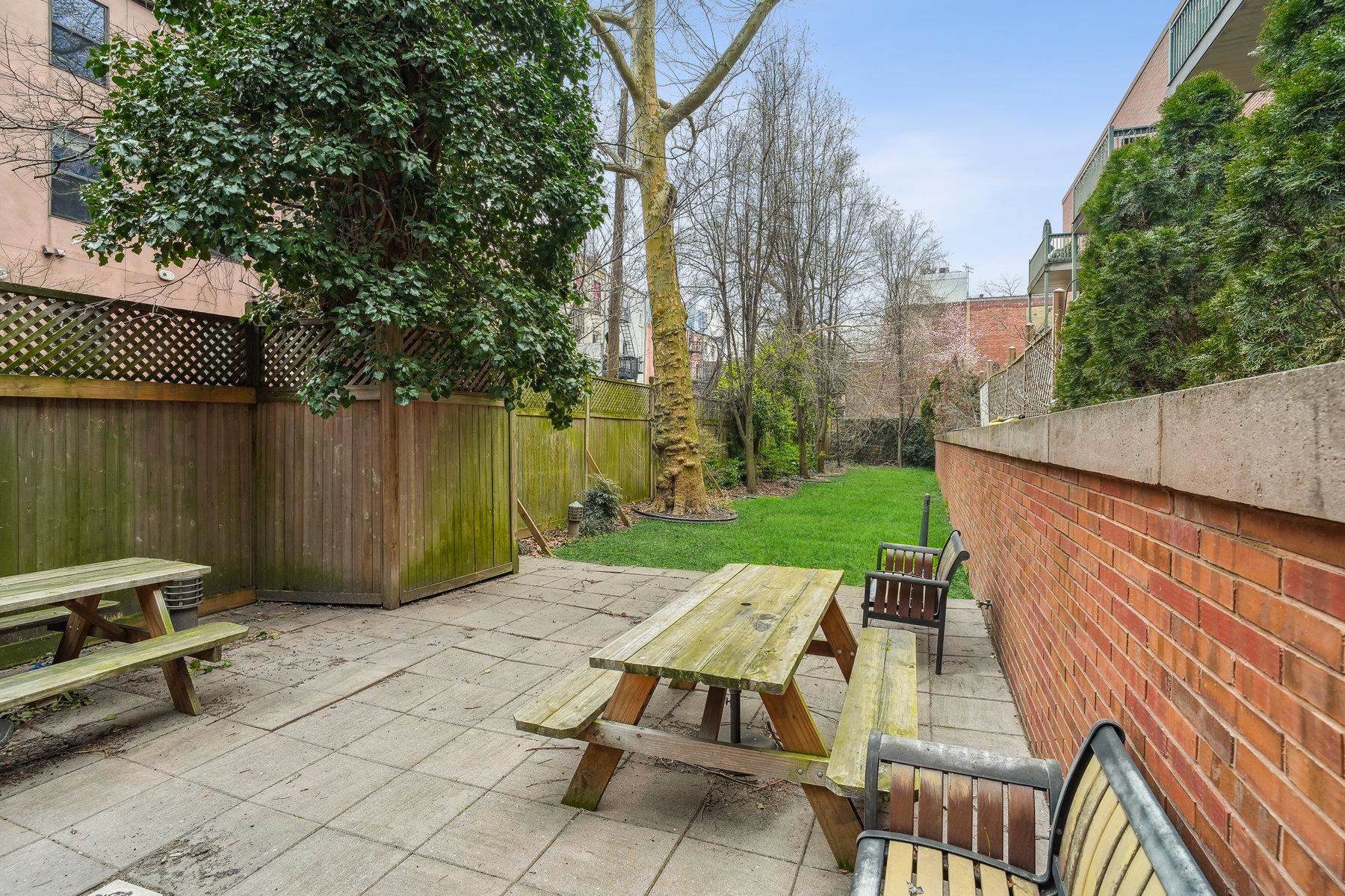 61 GRAND ST Unit: 2C