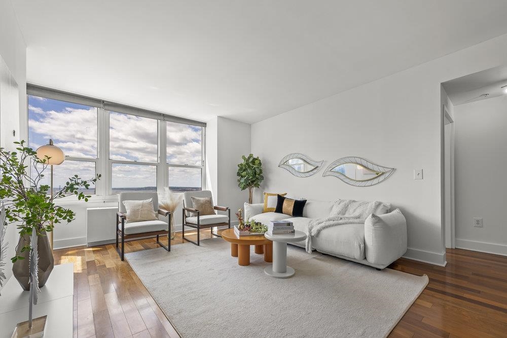 88 MORGAN ST Unit: 4306