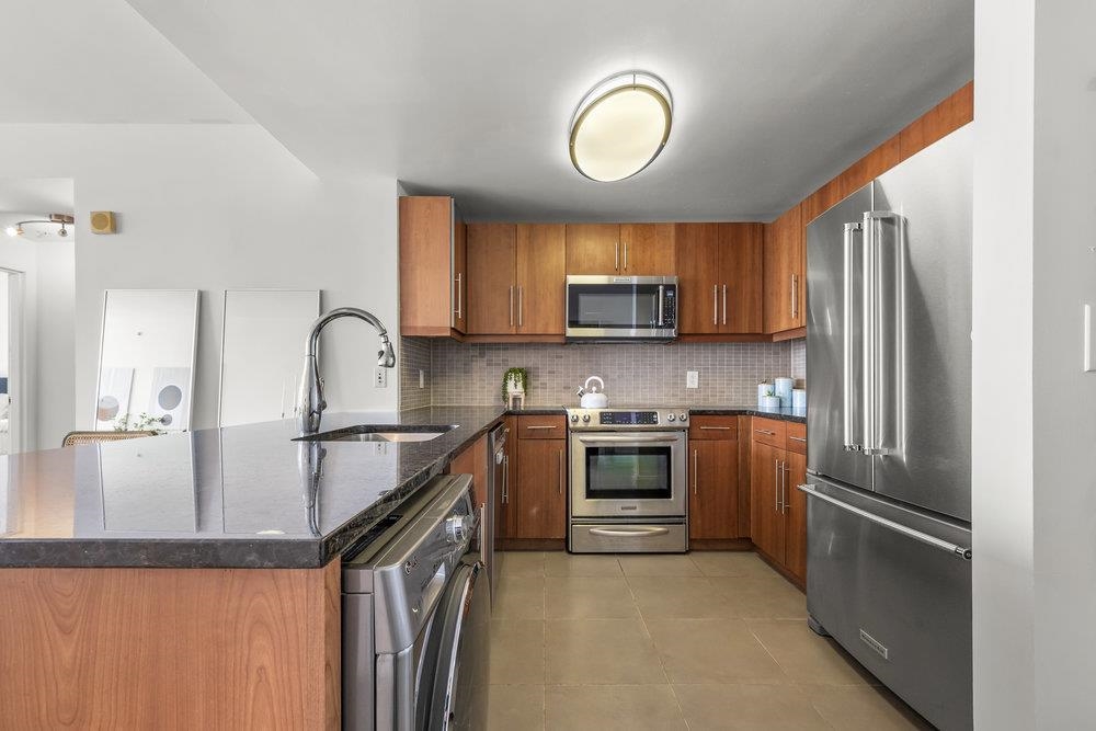 88 MORGAN ST Unit: 4306