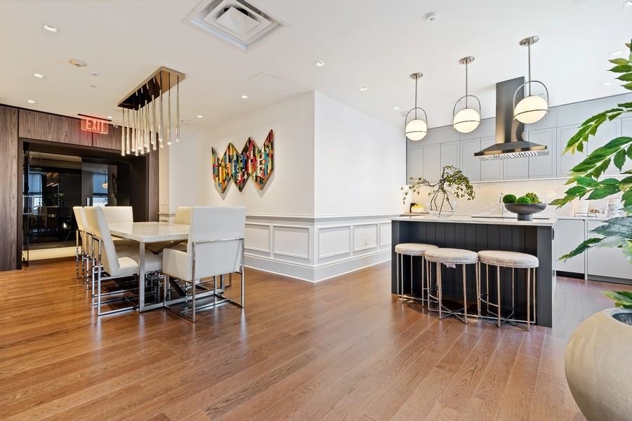 88 MORGAN ST Unit: 2207