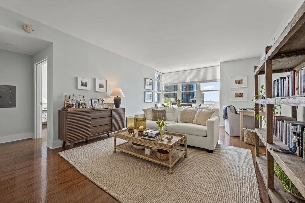 88 MORGAN ST Unit: 2207