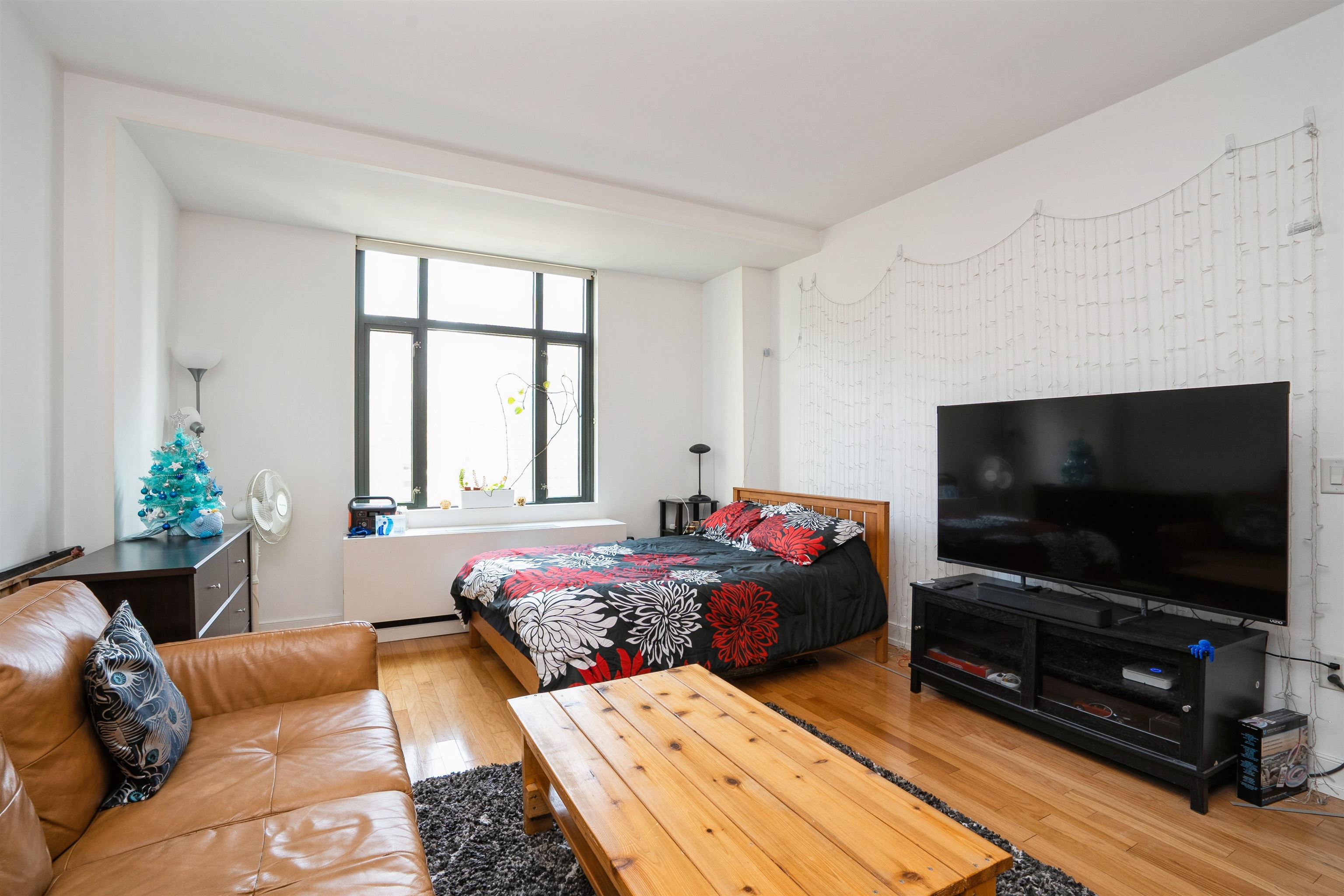 105 GREENE ST Unit: 708