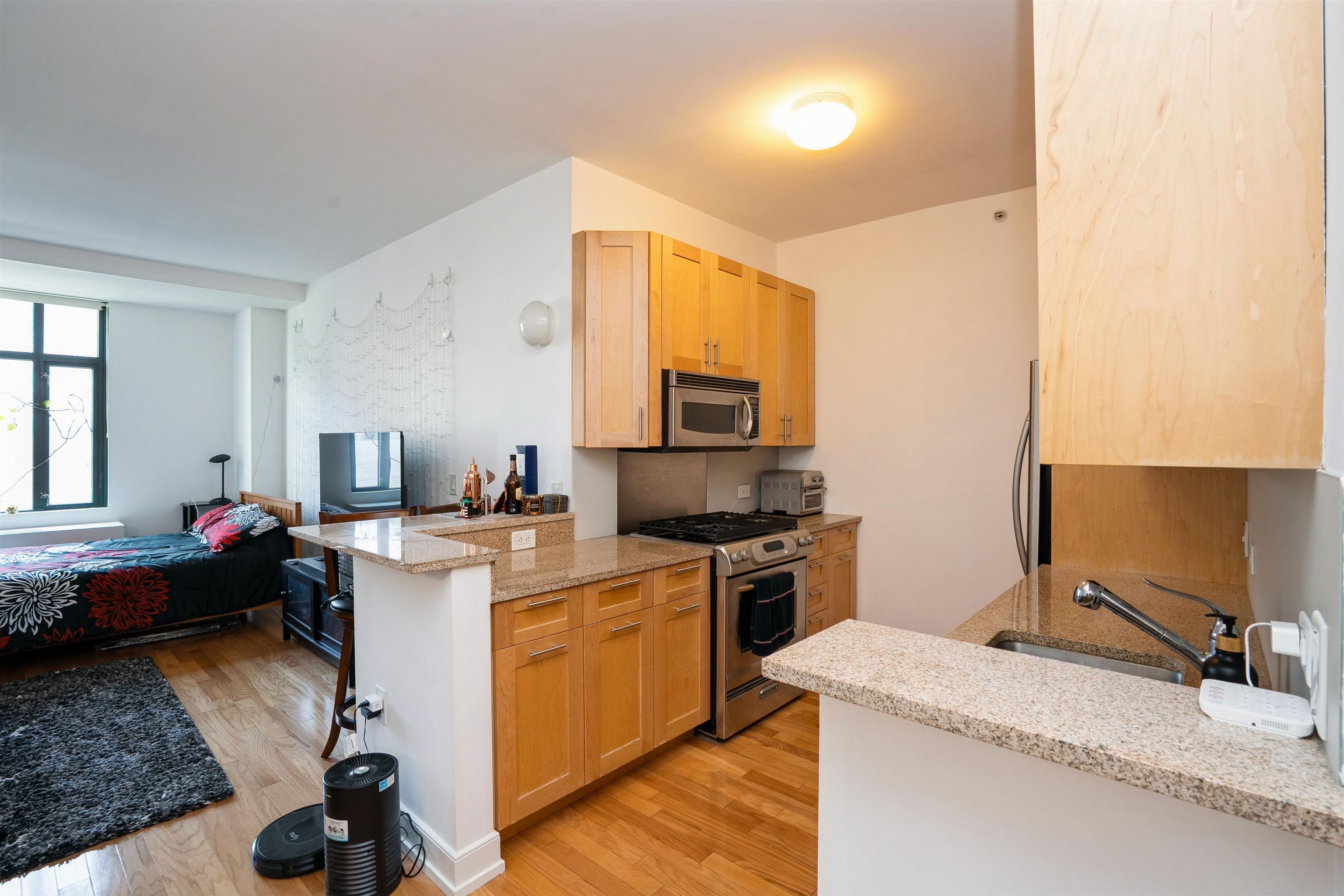 105 GREENE ST Unit: 708