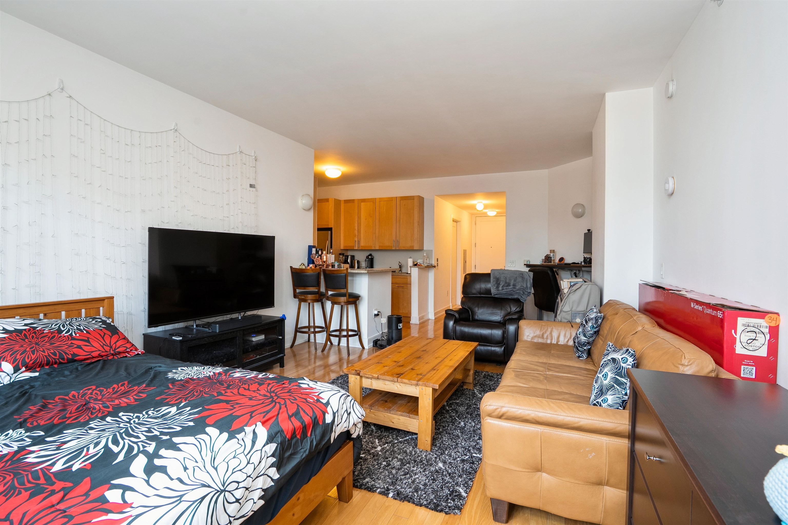 105 GREENE ST Unit: 708
