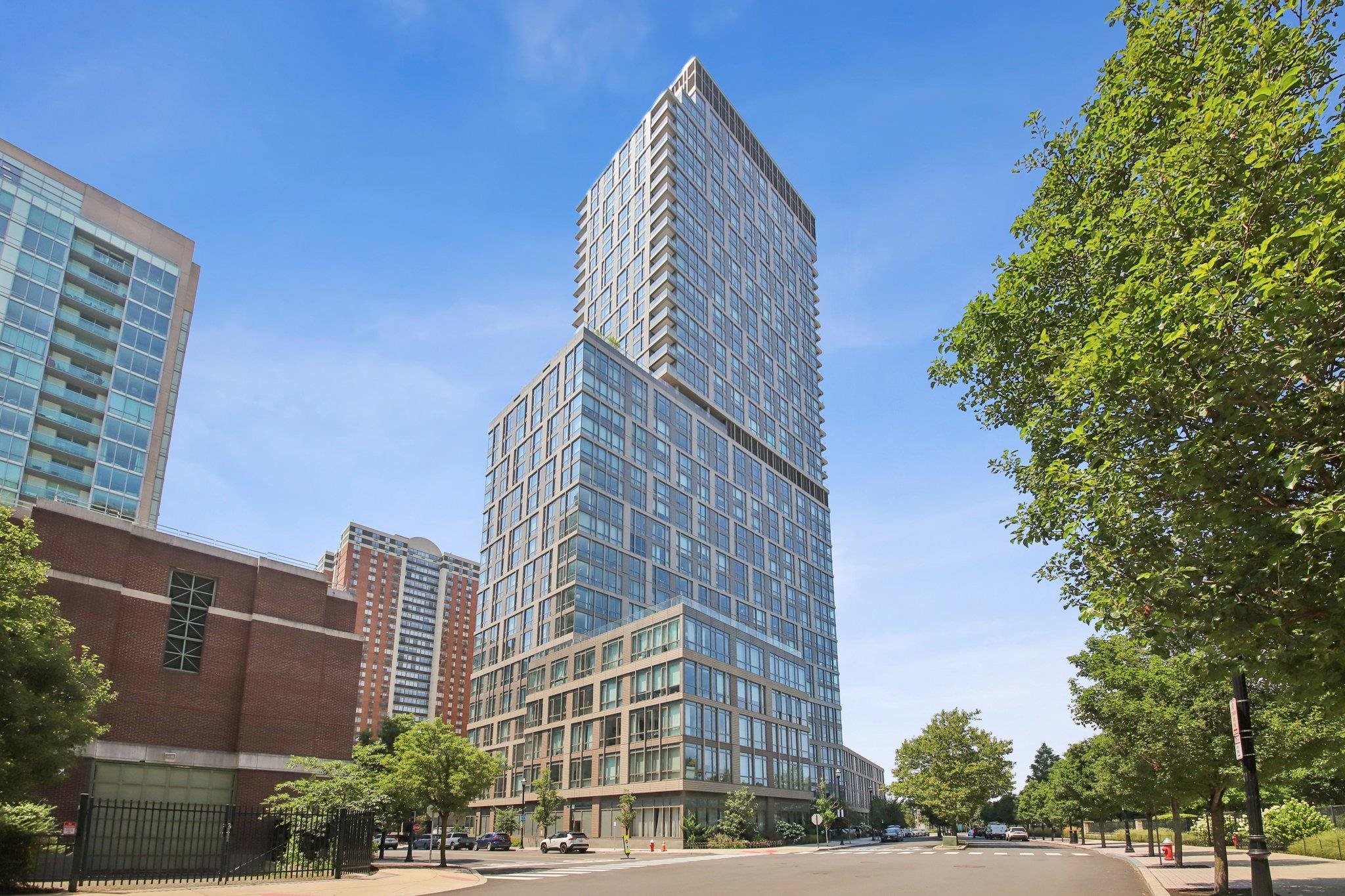 75 PARK LANE SOUTH Unit: 1409